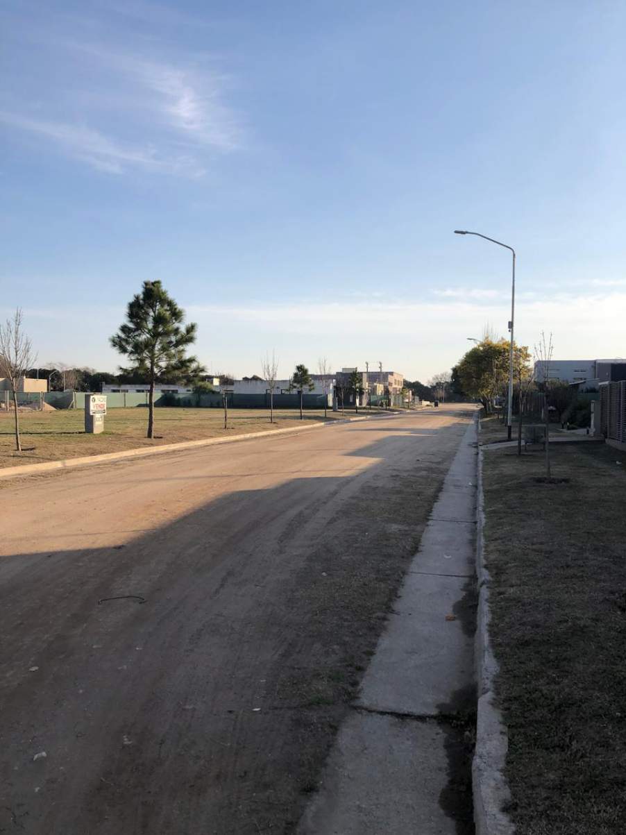 DUEÑO VENDE LOTE EN RIO CUARTO SIEMPRE VERDE CON ESCRITURA Y FINANCIACION AMPLIA OPORTUNIDAD