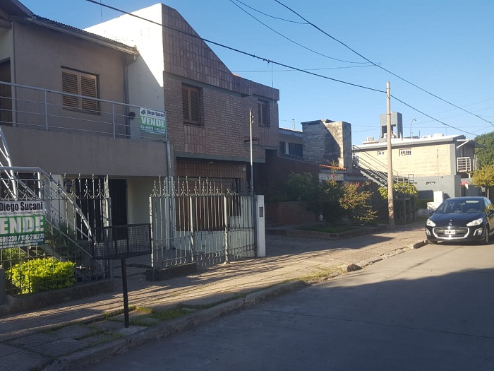 OPORTUNIDAD - VENDO CASA CON DEPARTAMENTO - B SAN FRANCISCO