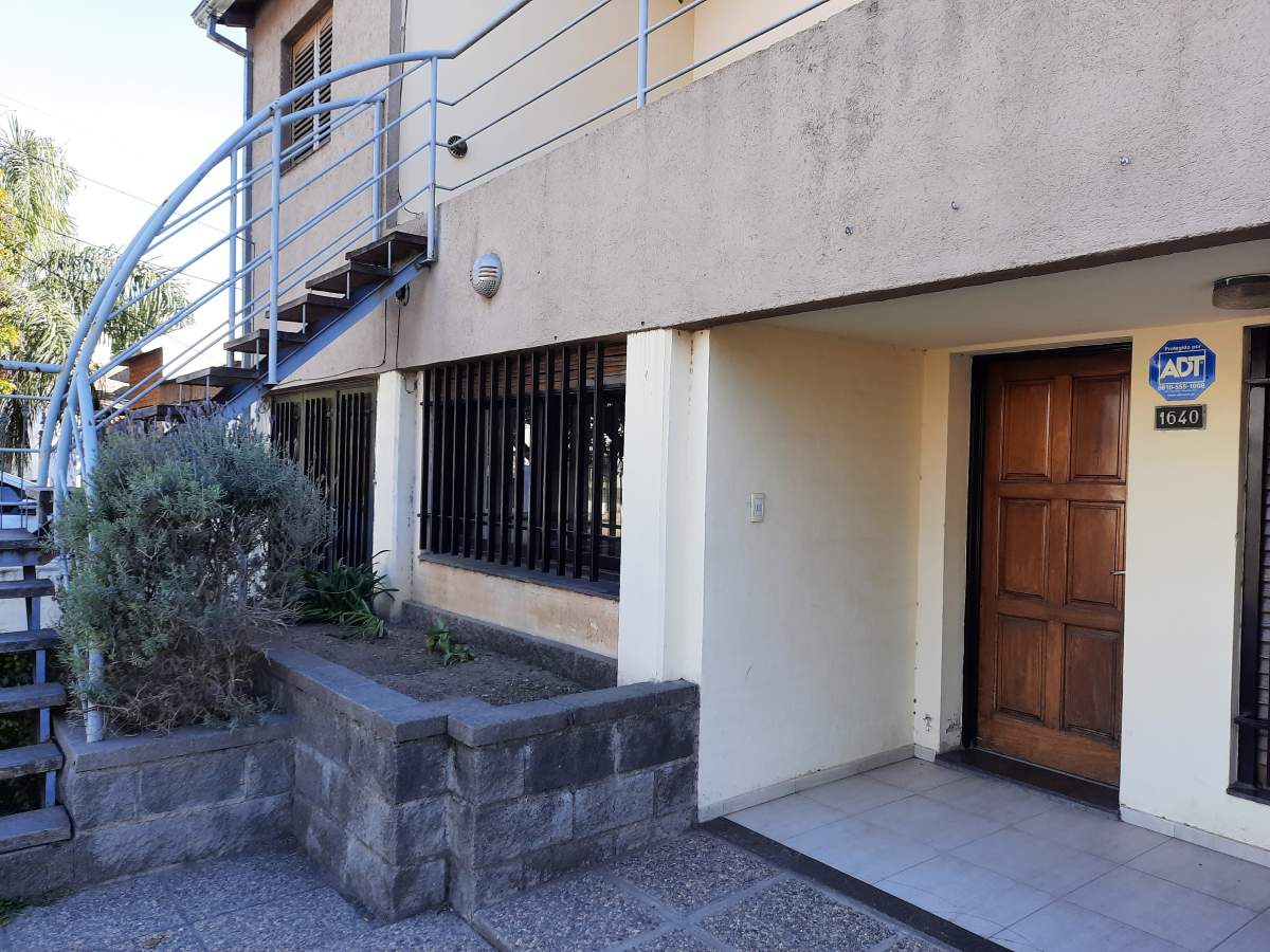 OPORTUNIDAD - VENDO CASA CON DEPARTAMENTO - B SAN FRANCISCO