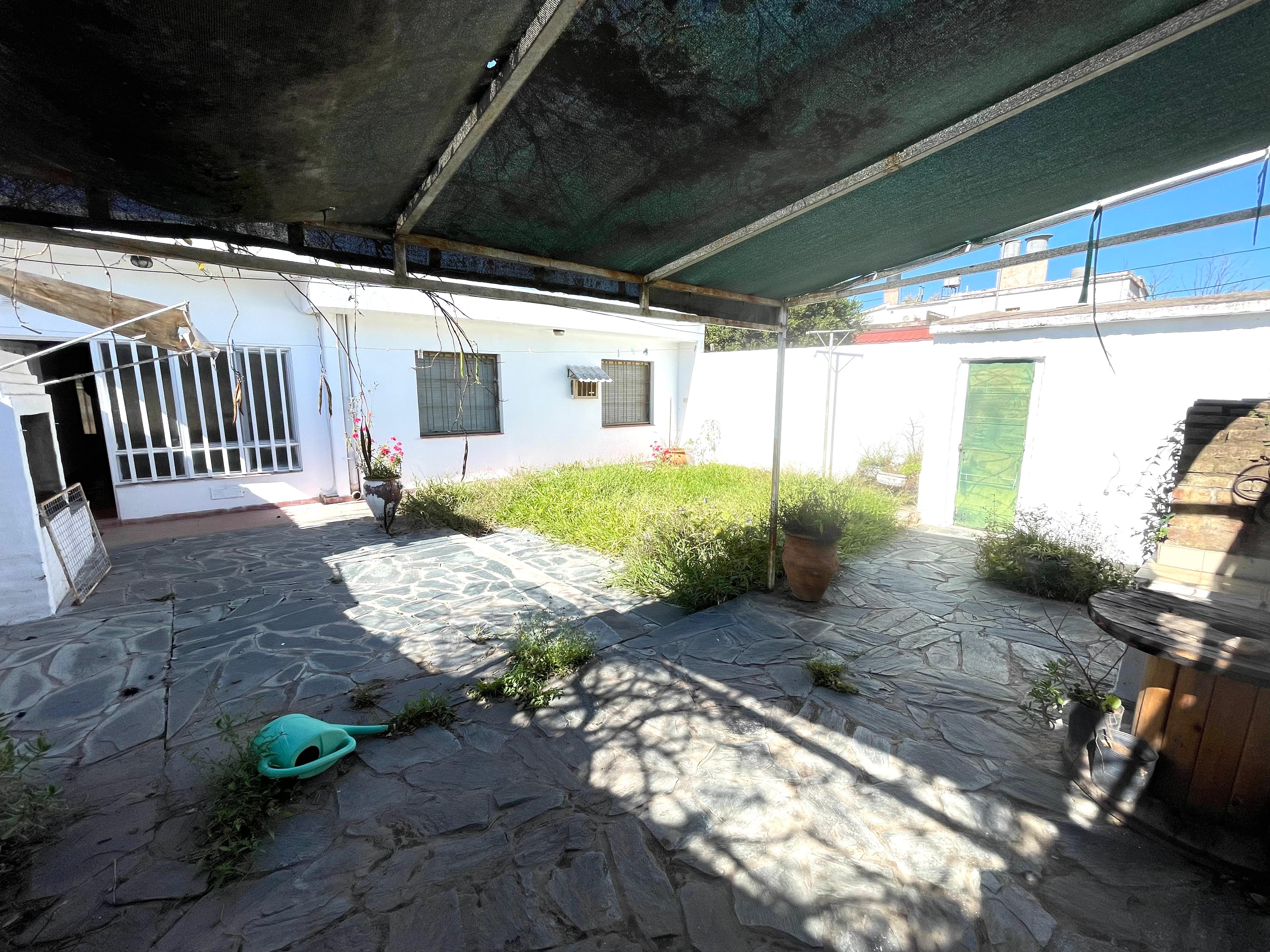 BARRIO LOS OLMOS CASA EN ALQUILER 3 DORMITORIOS