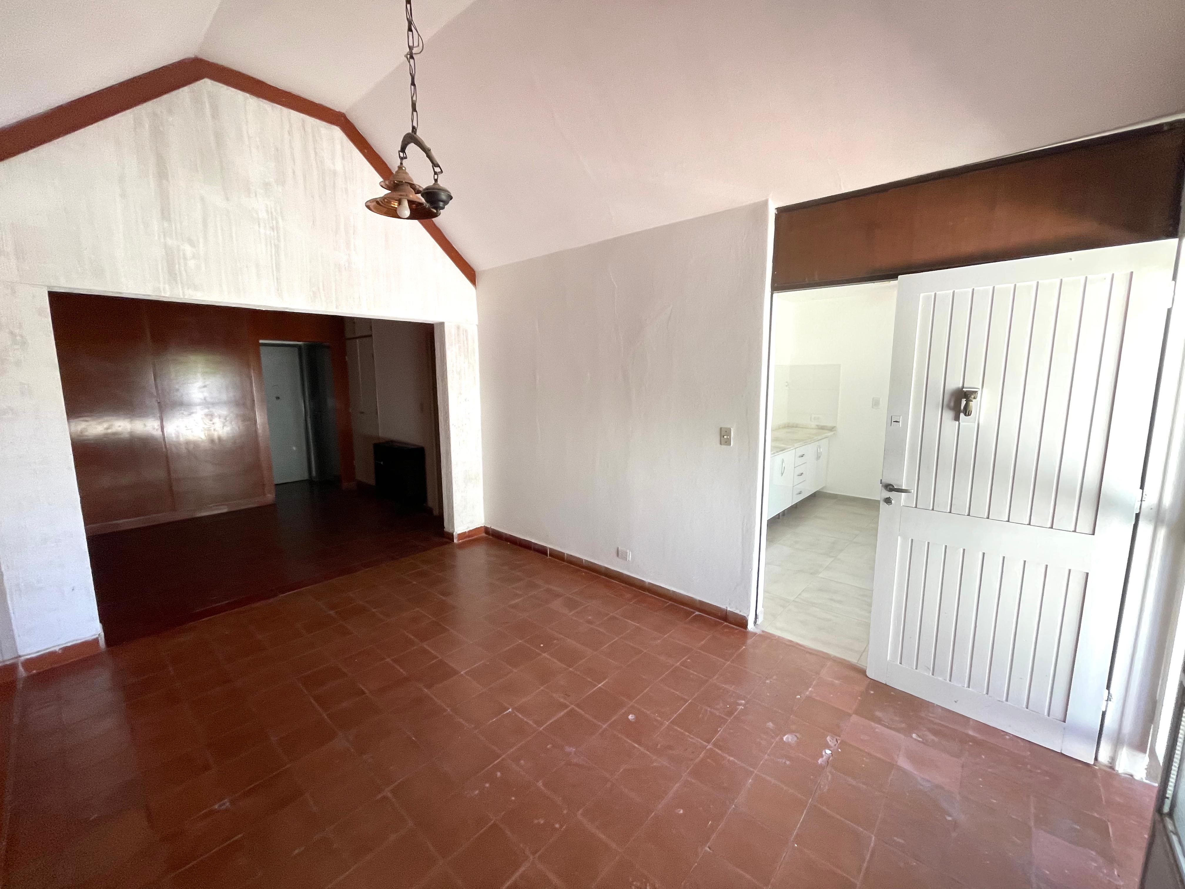 BARRIO LOS OLMOS CASA EN ALQUILER 3 DORMITORIOS
