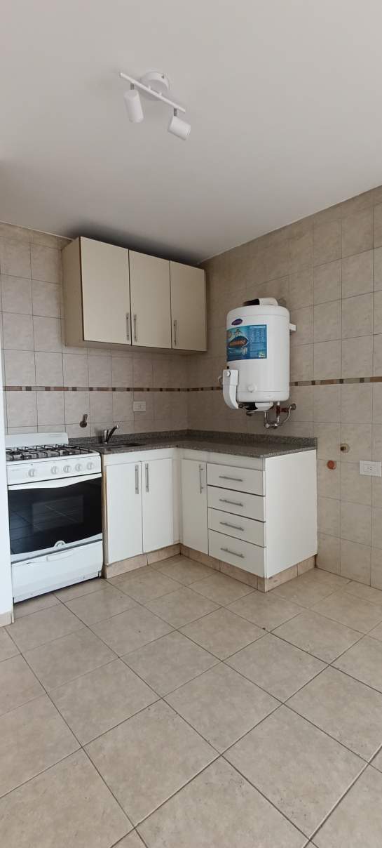 Céntrico, cómodo y listo para mudarte! Dpto de 1 Dorm sobre Bv. San Juan