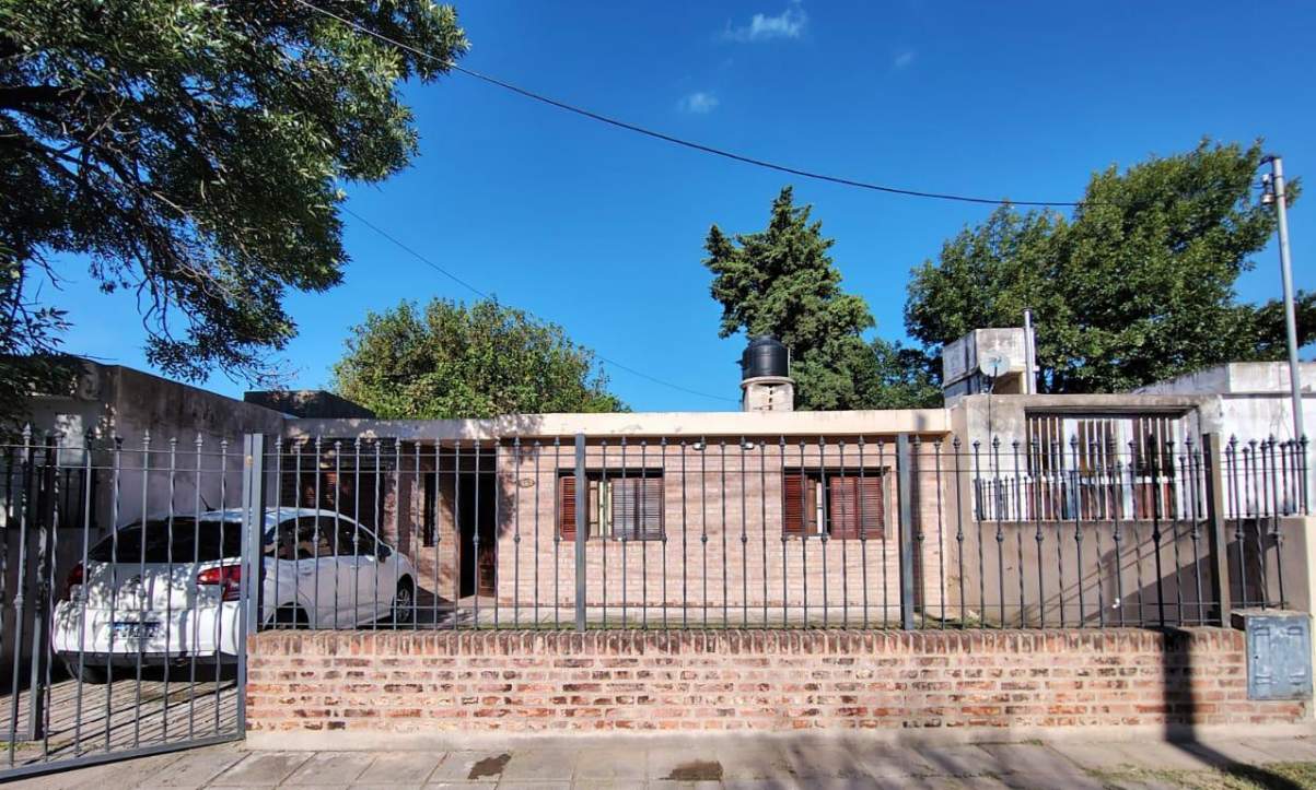 VENDO PROPIEDAD APTA CRÉDITO DE 3 HABITACIONES Y GRAN PATIO