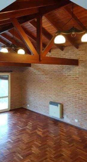 VENDO HERMOSA CASA EN AGUA DE ORO APTO BANCOR Y CREDITO BANCO PRIVADO