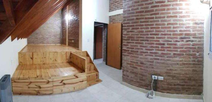 VENDO HERMOSA CASA EN AGUA DE ORO APTO BANCOR Y CREDITO BANCO PRIVADO