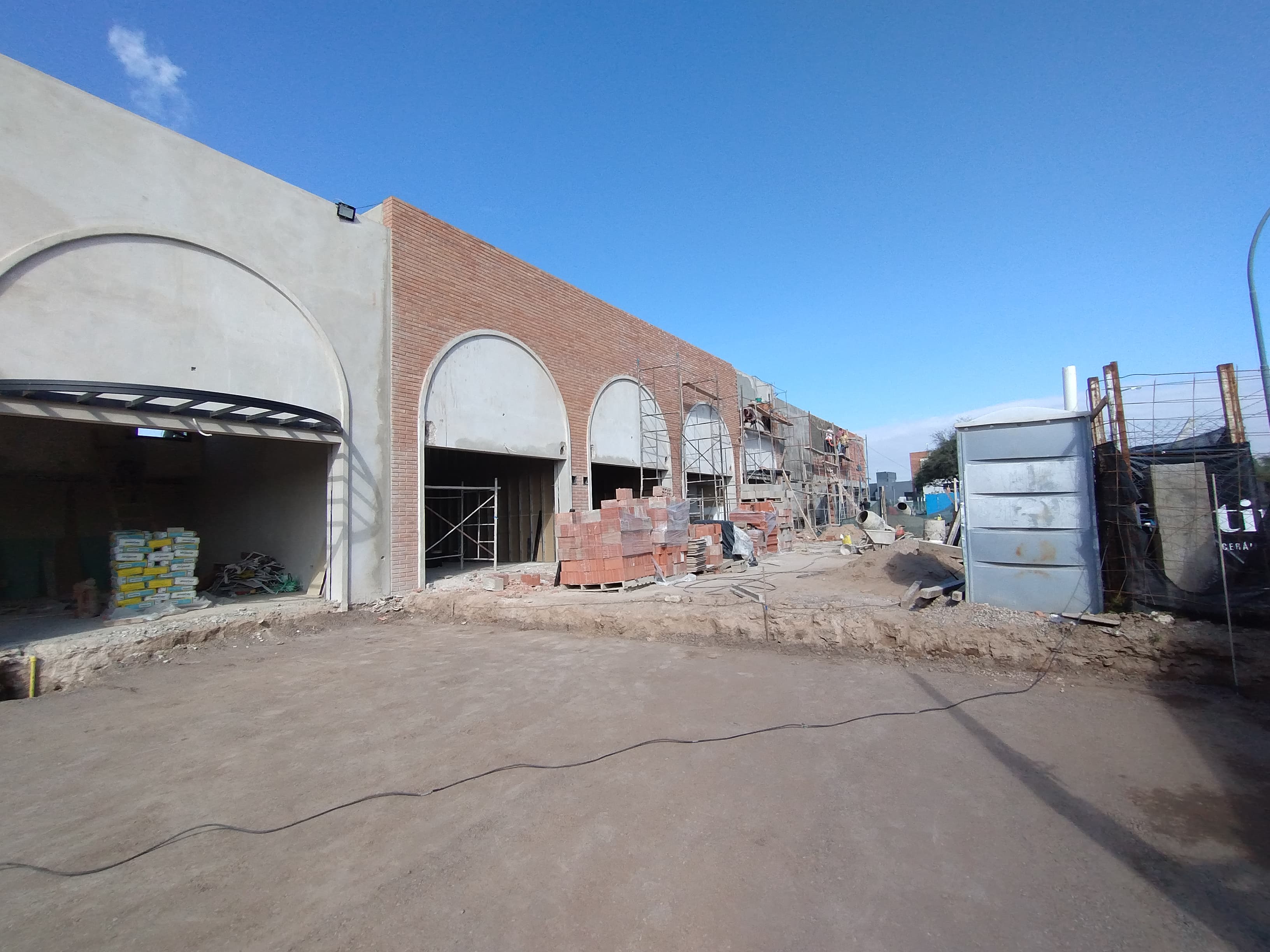 San Antonio 4400 aprox  Manantiales 1