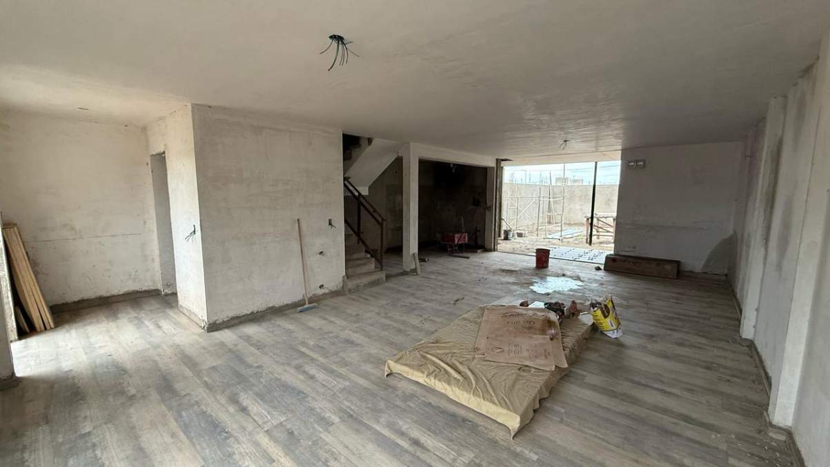 Duplex en venta de 3 dormitorios y 3 baños en Quebrada de Manantiales