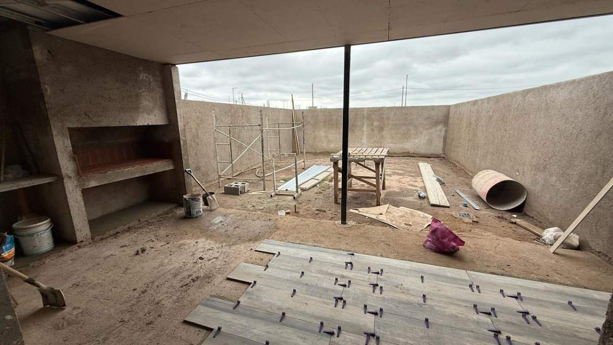 Duplex en venta de 3 dormitorios y 3 baños en Quebrada de Manantiales