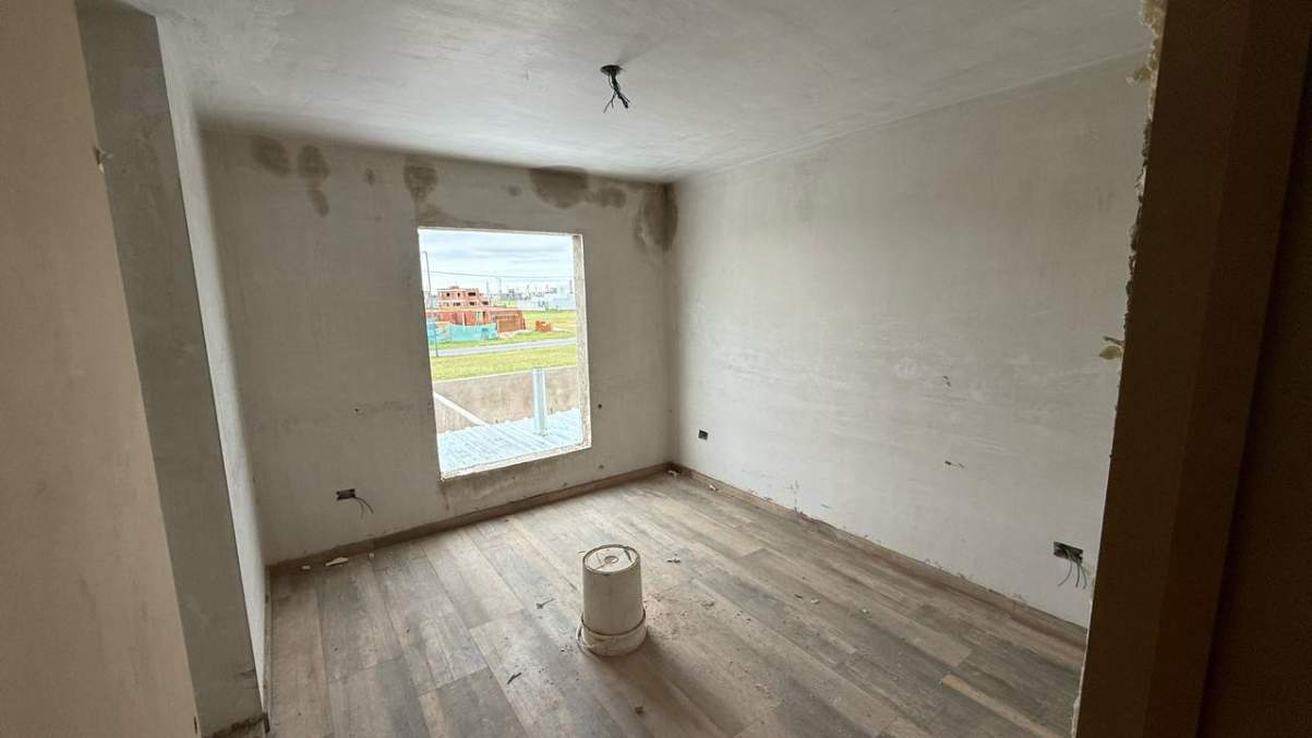 Duplex en venta de 3 dormitorios y 3 baños en Quebrada de Manantiales