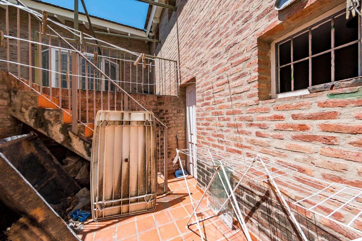 Venta. Casa 3 Dorm. 4 Baños. Garage 2 Vehículos. Jardín y Pileta. Urca. Córdoba