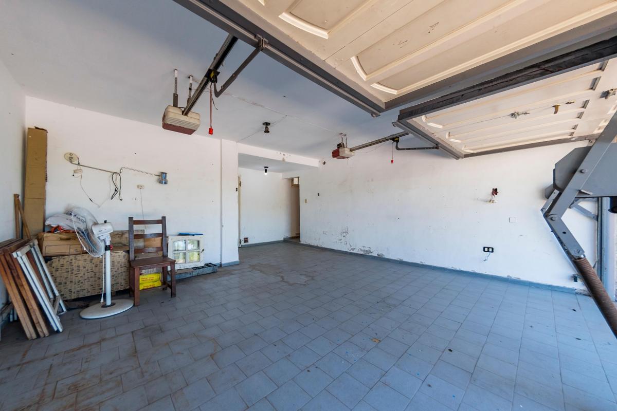 Venta. Casa 3 Dorm. 4 Baños. Garage 2 Vehículos. Jardín y Pileta. Urca. Córdoba