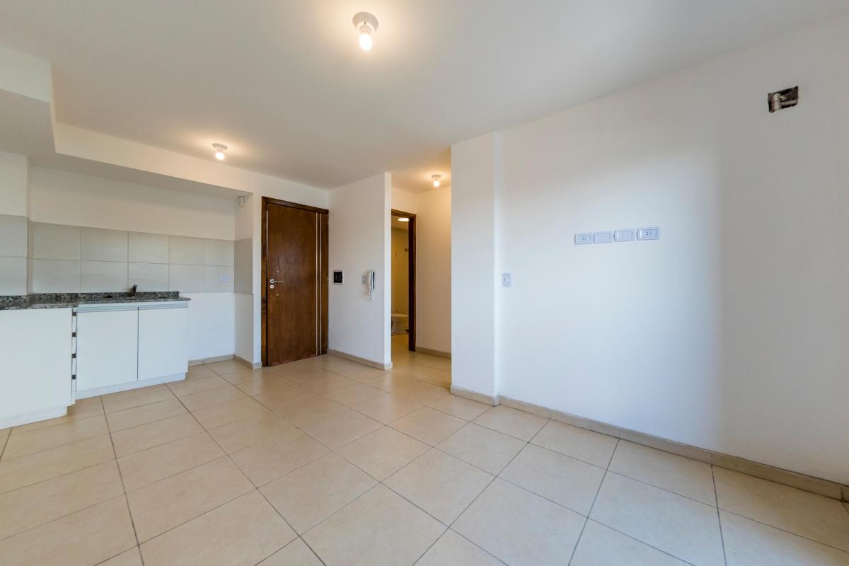 Venta. Departamento a Estrenar. 1 Dormitorio con Vestidor. Balcón. Alberdi.