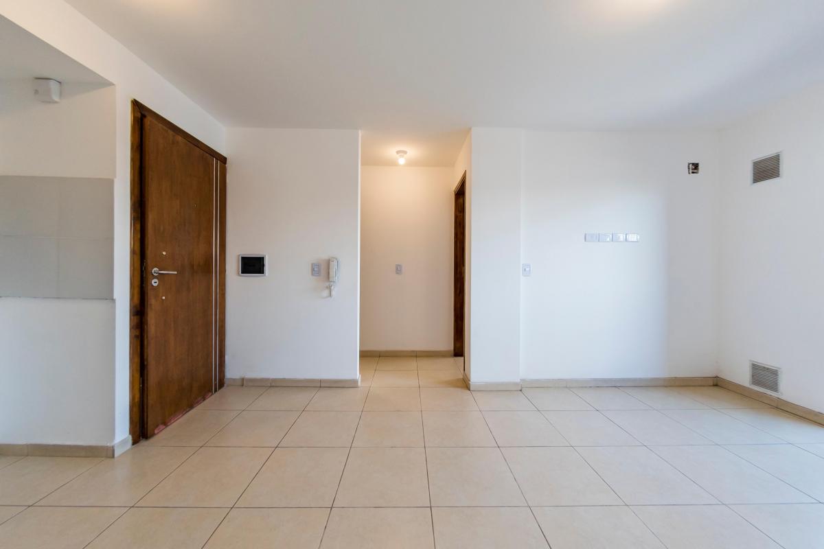 Venta. Departamento a Estrenar. 1 Dormitorio con Vestidor. Balcón. Alberdi.