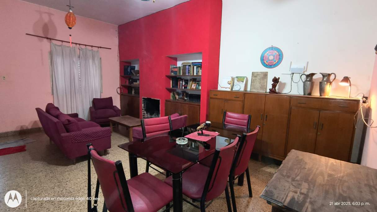 Talleres Oeste: Panaholma al 1400  Casa  Departamento  quincho  galpon 338 m2 cub terreno 480