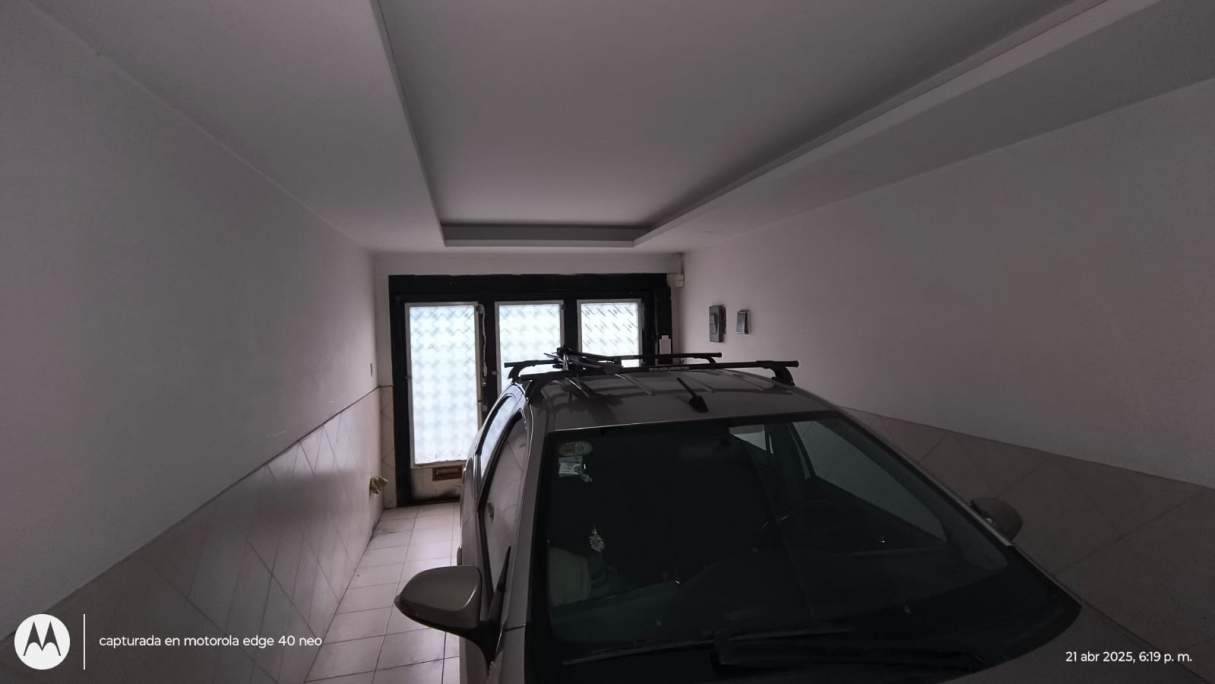 Talleres Oeste: Panaholma al 1400  Casa  Departamento  quincho  galpon 338 m2 cub terreno 480