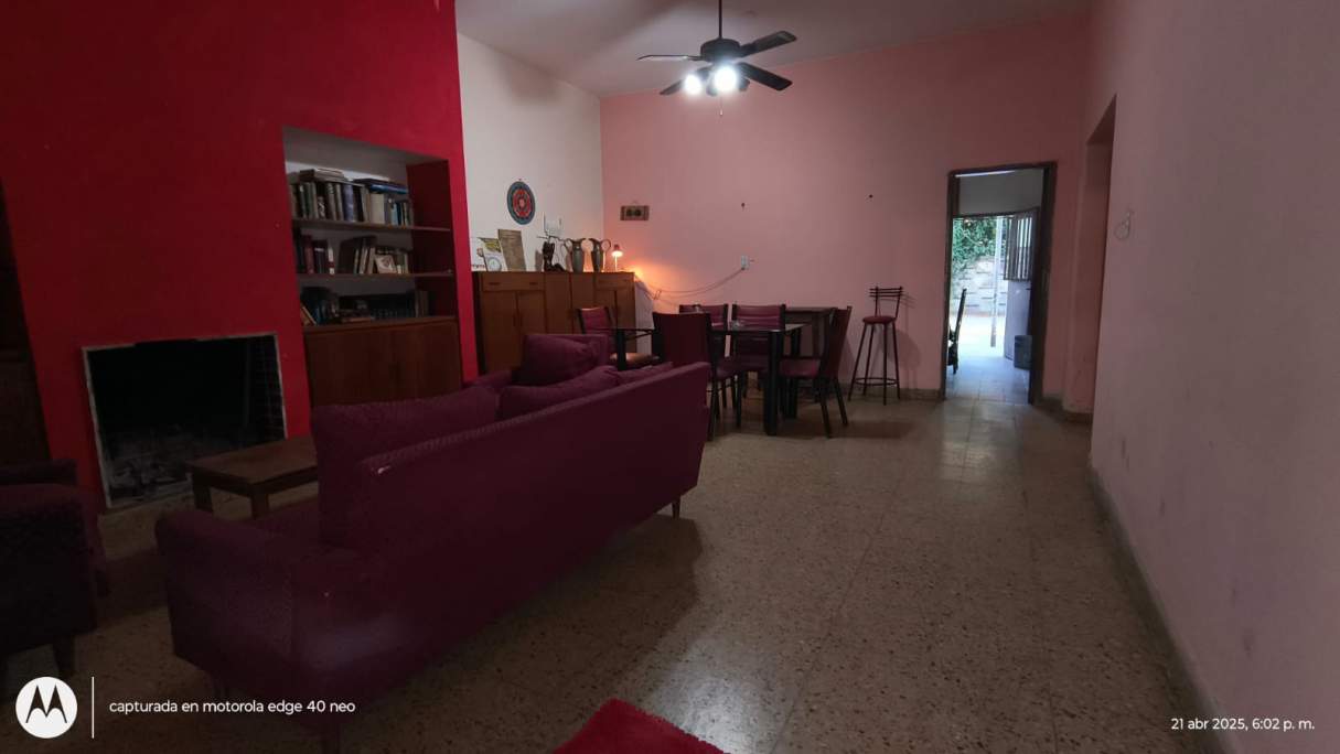 Talleres Oeste: Panaholma al 1400  Casa  Departamento  quincho  galpon 338 m2 cub terreno 480