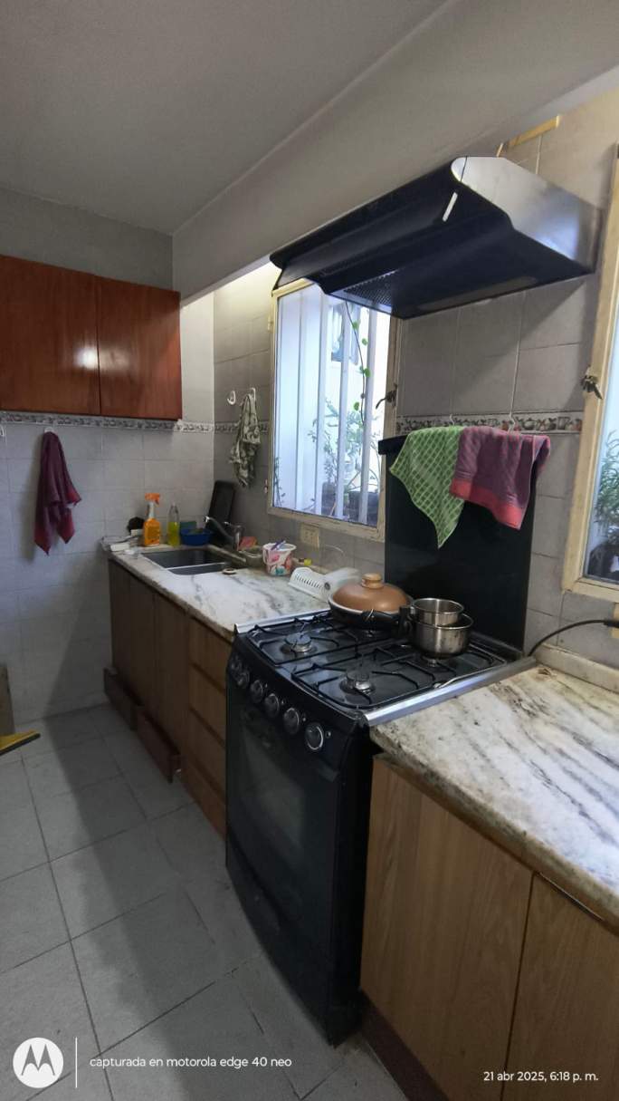 Talleres Oeste: Panaholma al 1400  Casa  Departamento  quincho  galpon 338 m2 cub terreno 480