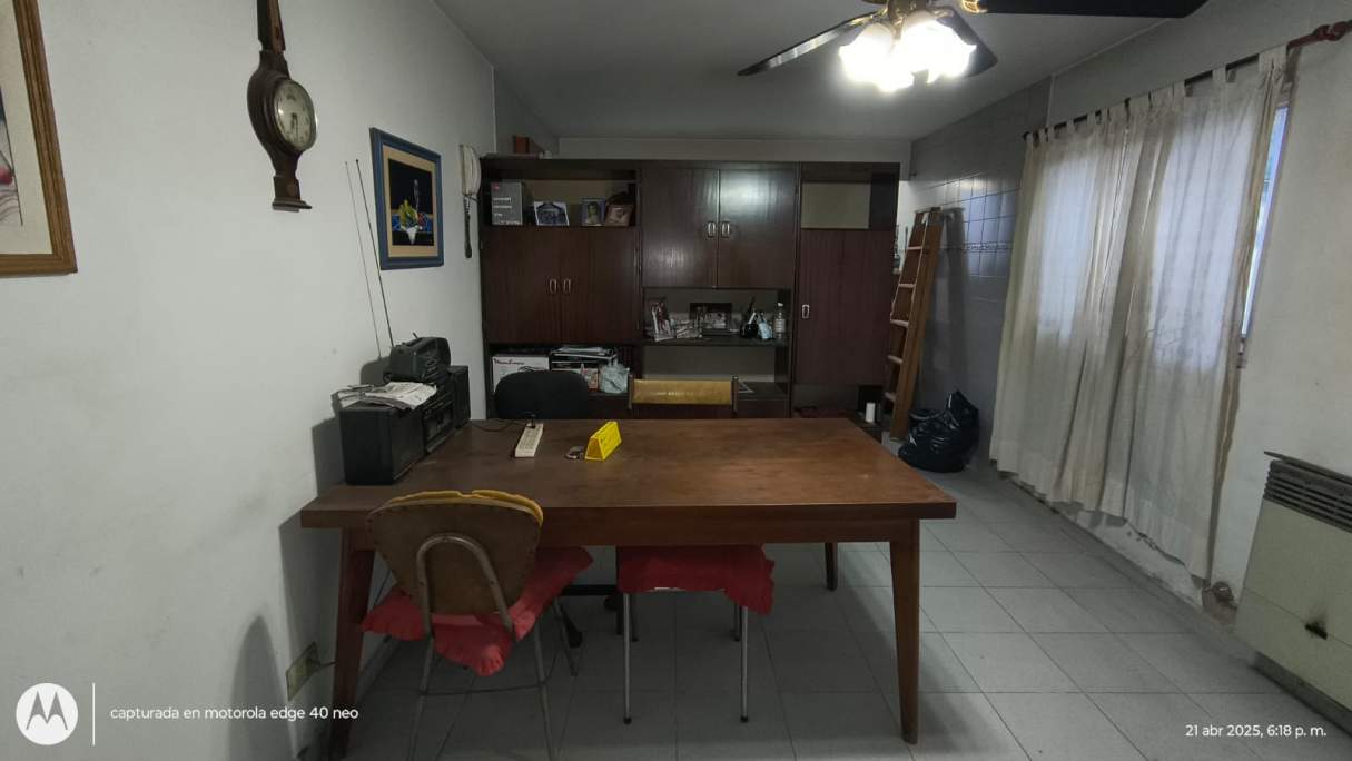 Talleres Oeste: Panaholma al 1400  Casa  Departamento  quincho  galpon 338 m2 cub terreno 480