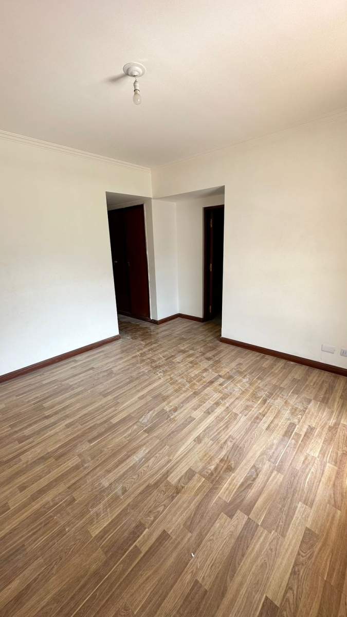 Dpto 3 dorm.c balcón. B General Paz. Venta.