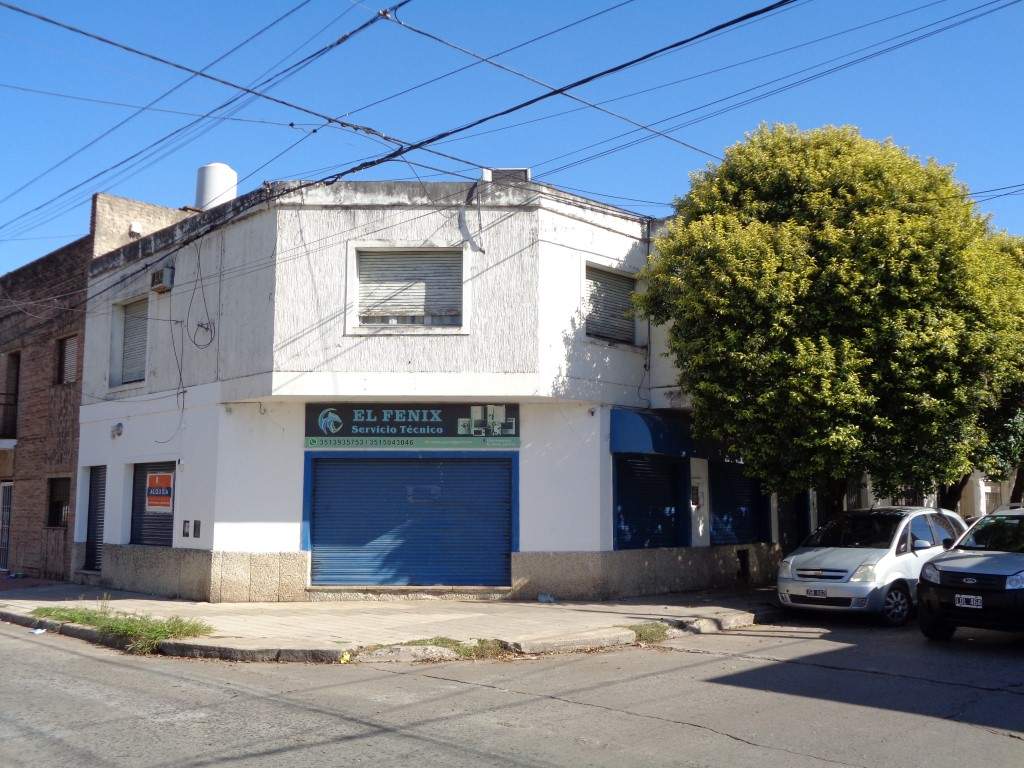 Barrio San Martín - Local Comercial Externo, Amplio y Luminoso con Vidriera a la Calle, Depósito y Baño Privado