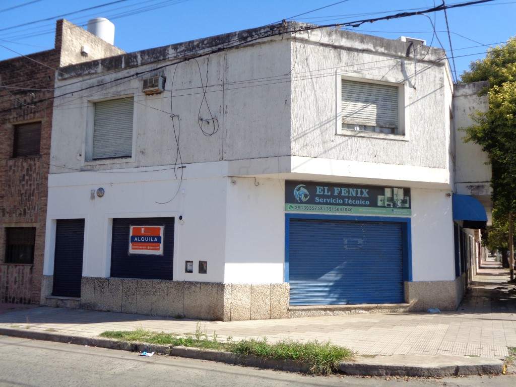Barrio San Martín - Local Comercial Externo, Amplio y Luminoso con Vidriera a la Calle, Depósito y Baño Privado
