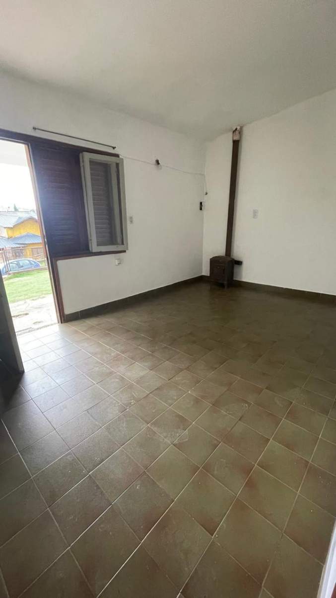 Casa en Venta con Terreno de 730 m en Villa Carlos Paz  3 Dormitorios  Entorno Natural  USD 46.000