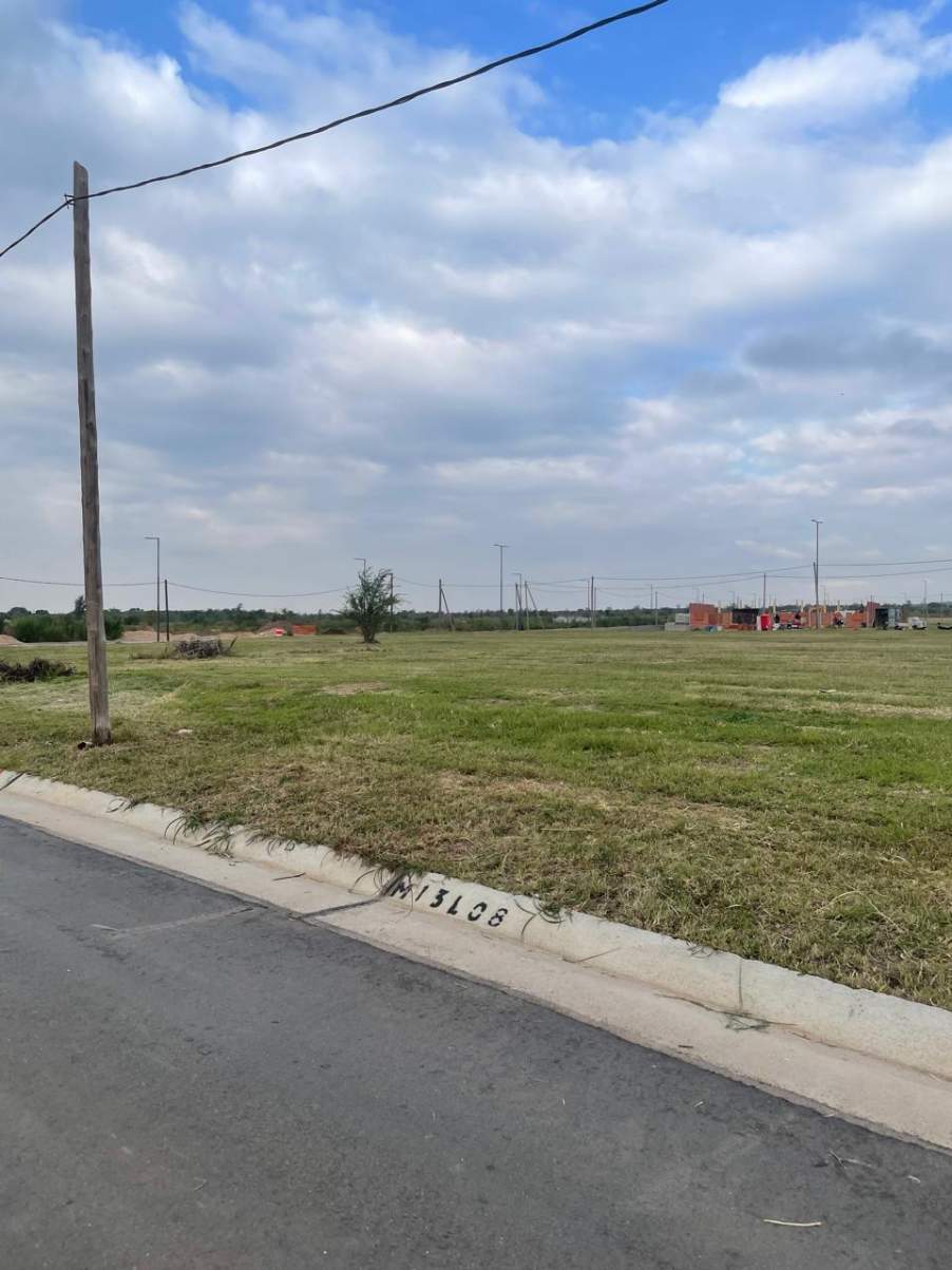 ¡En Alquiler! Dos Lotes en Docta Parque  600 m cada uno