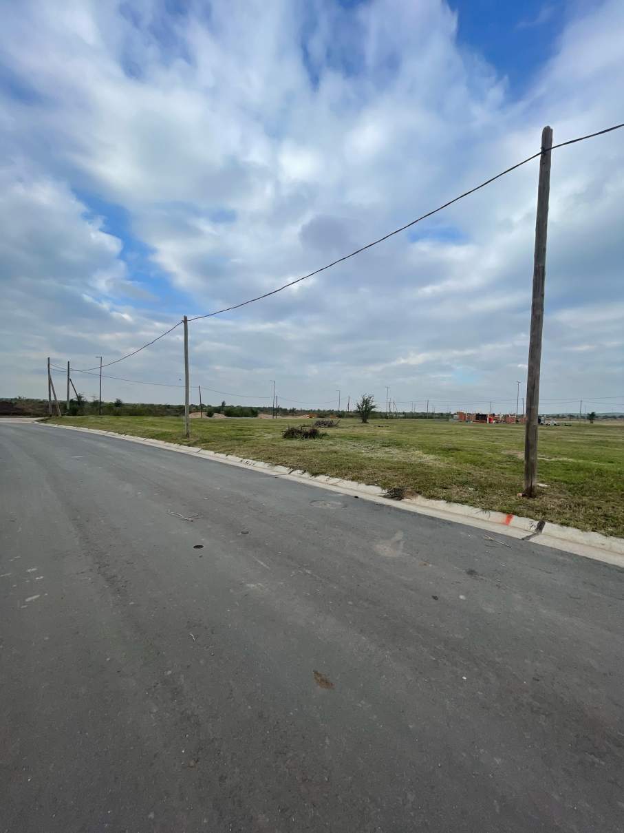 ¡En Alquiler! Dos Lotes en Docta Parque  600 m cada uno