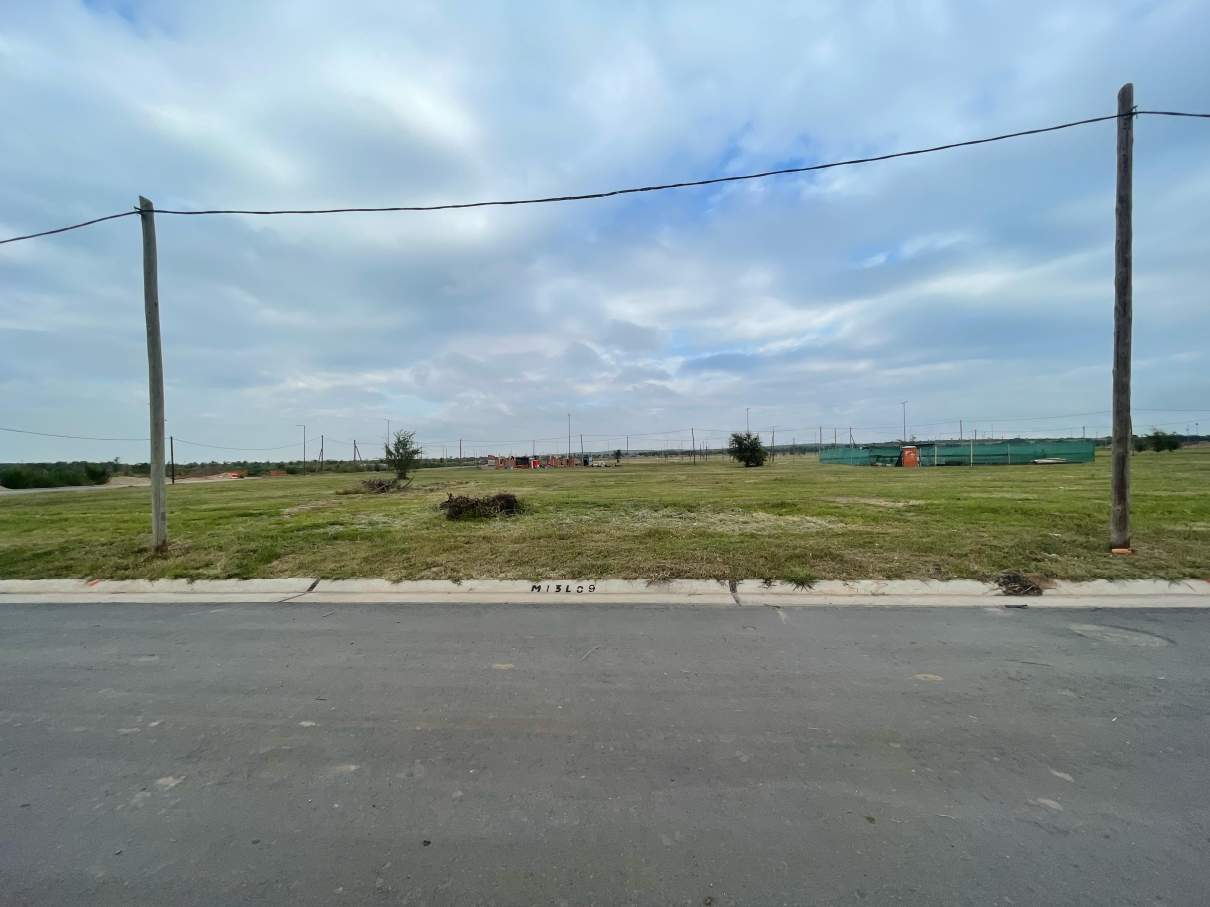¡En Alquiler! Dos Lotes en Docta Parque  600 m cada uno
