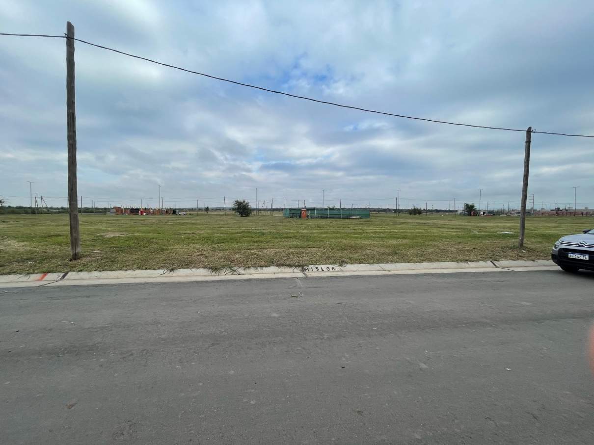 ¡En Alquiler! Dos Lotes en Docta Parque  600 m cada uno