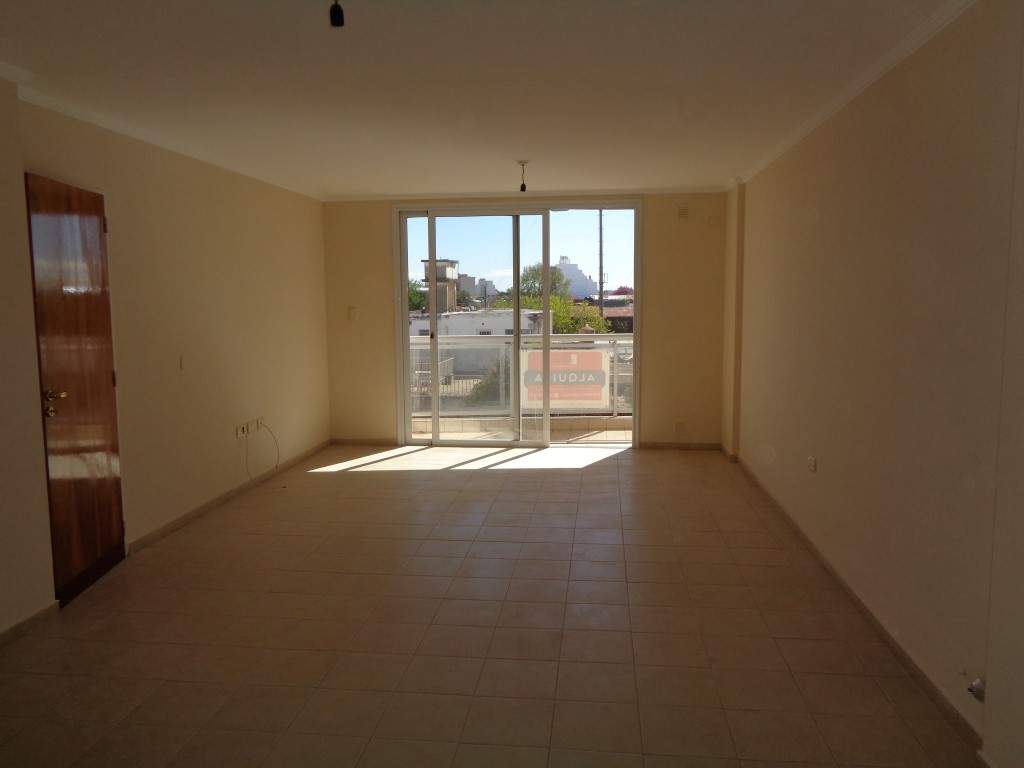 Barrio Cofico - Excelente Oportunidad!!! - Depto. de Categoría de 2 Dormitorios, Amplio con Balcón y Terraza cAsador y Solárium. Apto Crédito