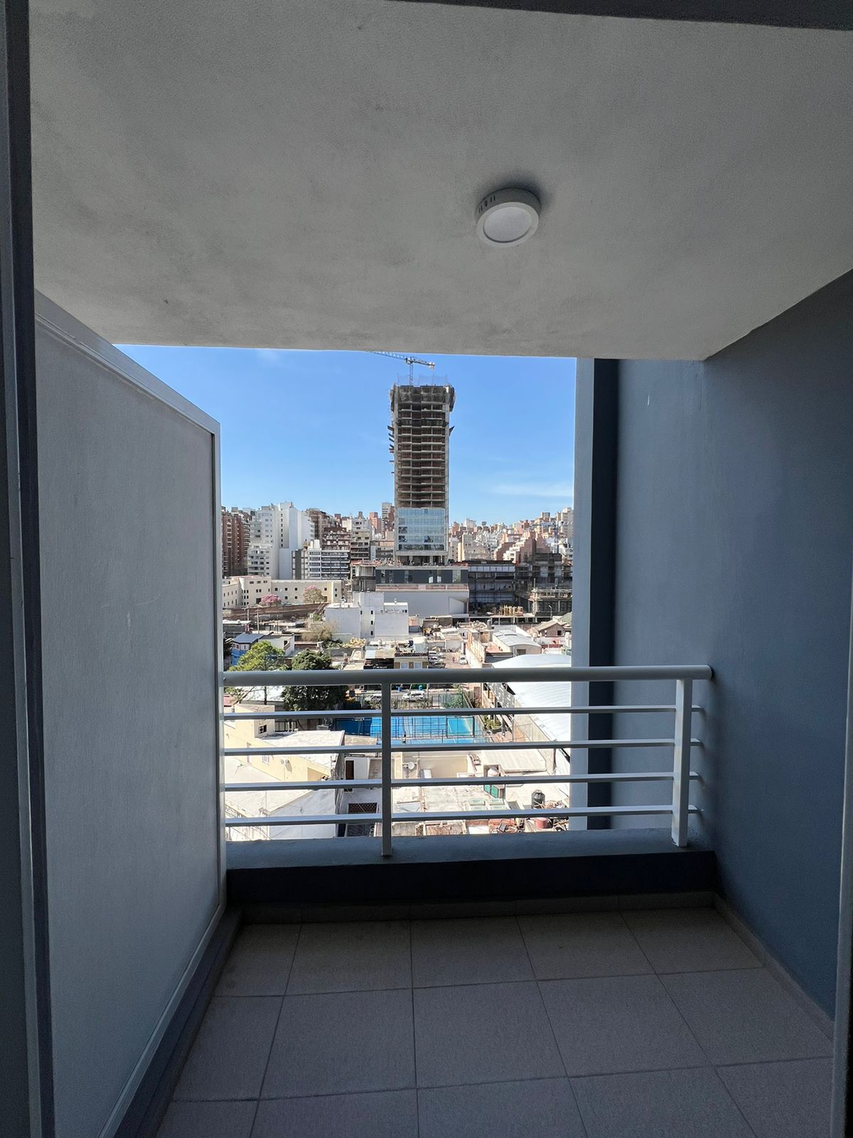 ALQUILO DEPARTAMENTO 1 DORMITORIO BARRIO GUEMES -SOBRE CAÑADA-.