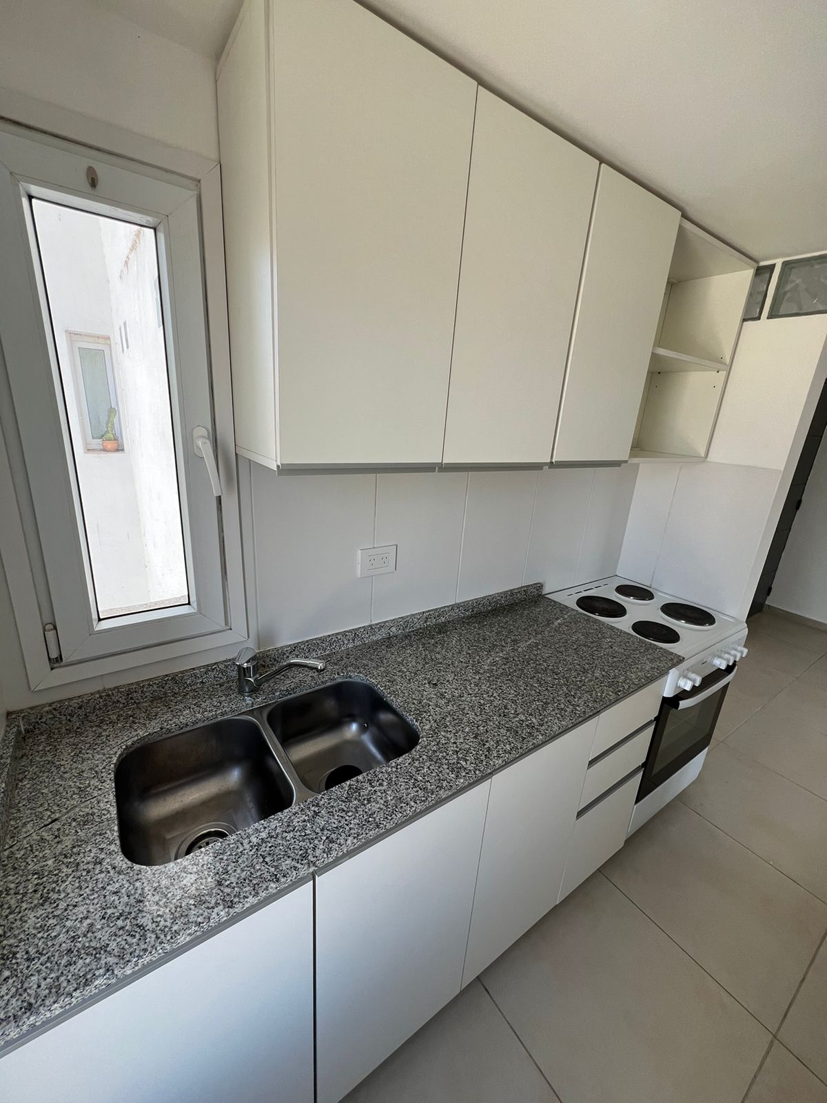 ALQUILO DEPARTAMENTO 1 DORMITORIO BARRIO GUEMES -SOBRE CAÑADA-.