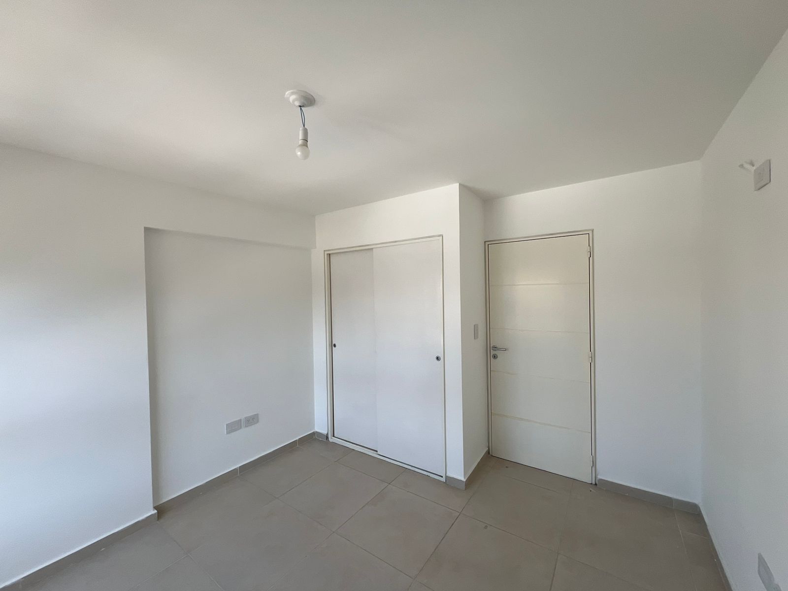 ALQUILO DEPARTAMENTO 1 DORMITORIO BARRIO GUEMES -SOBRE CAÑADA-.