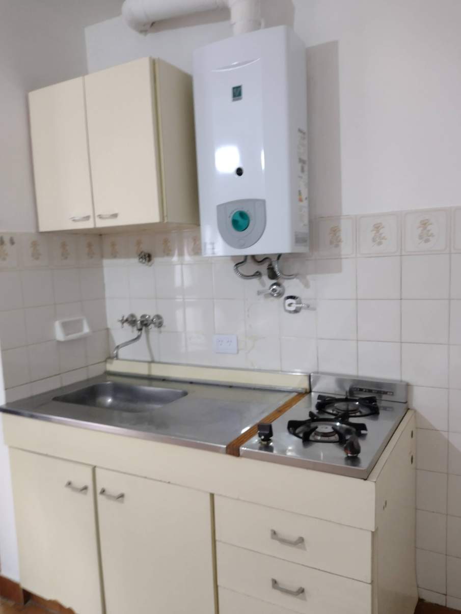Alquilo departamento económico de un dormitorio