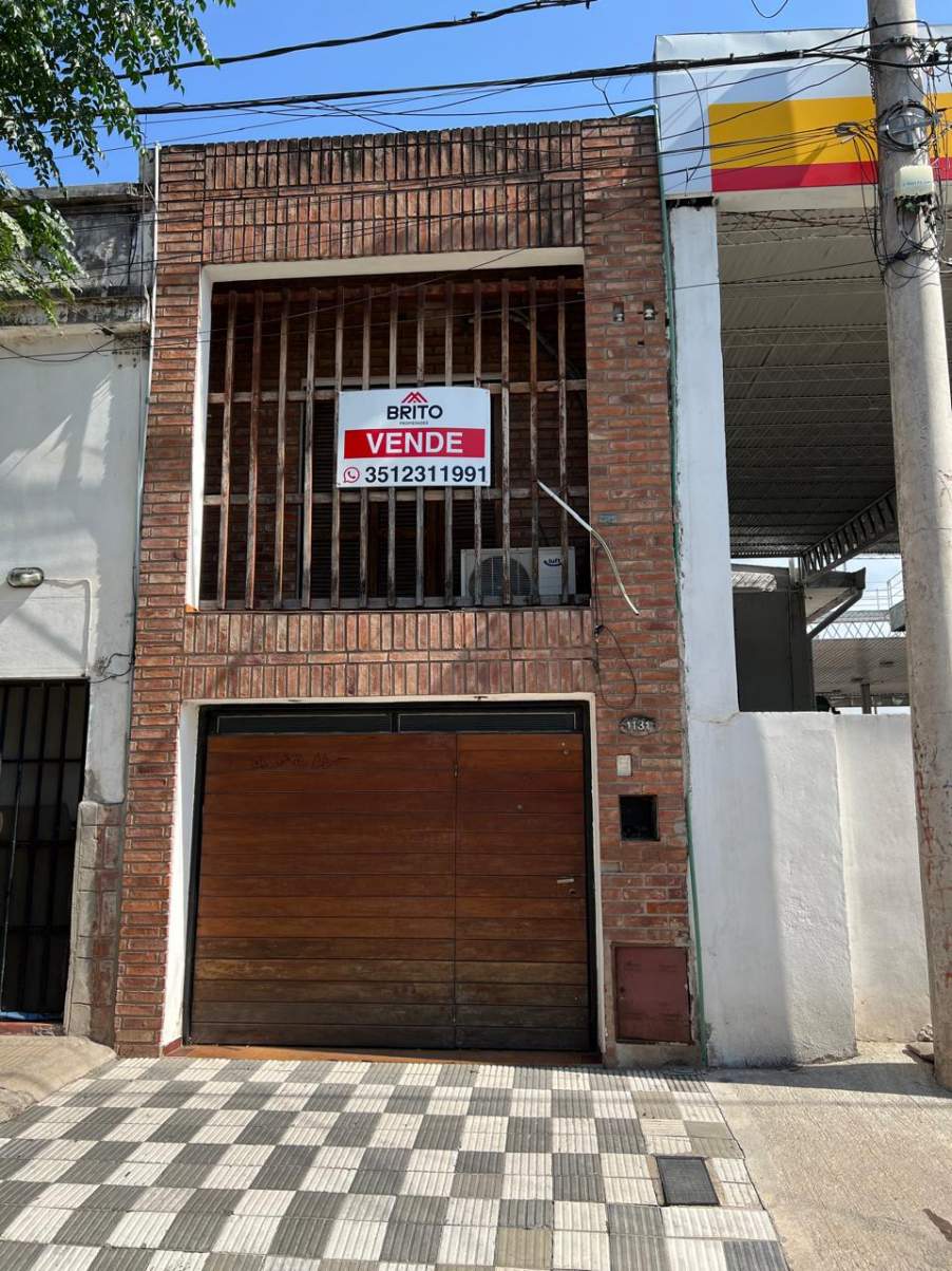 Venta Casa 2 Dormitorios B Pueyrredon APTA CRÉDITO - Oportunidad