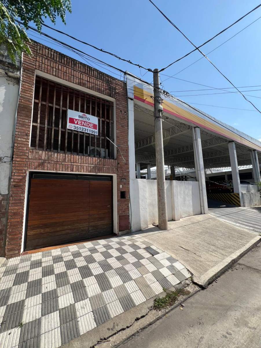 Venta Casa 2 Dormitorios B Pueyrredon APTA CRÉDITO - Oportunidad