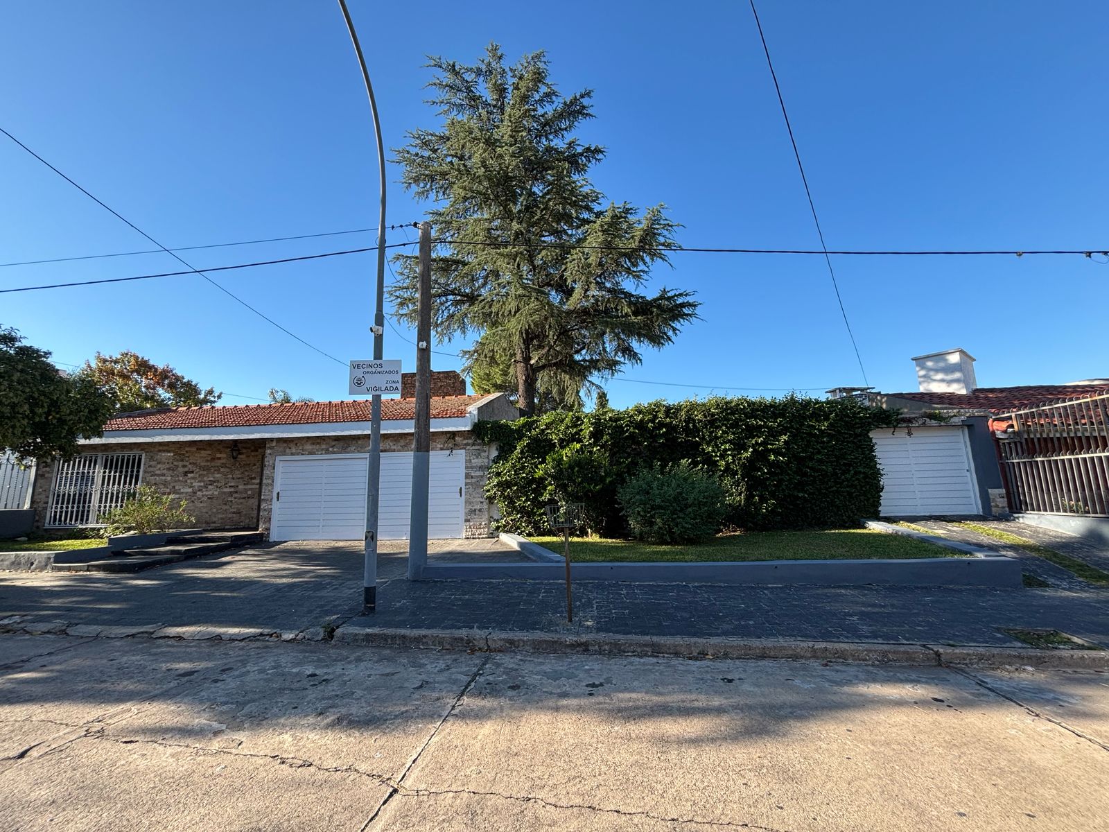 Casa de 3 dormitorios en alquiler en URCA - Terreno doble