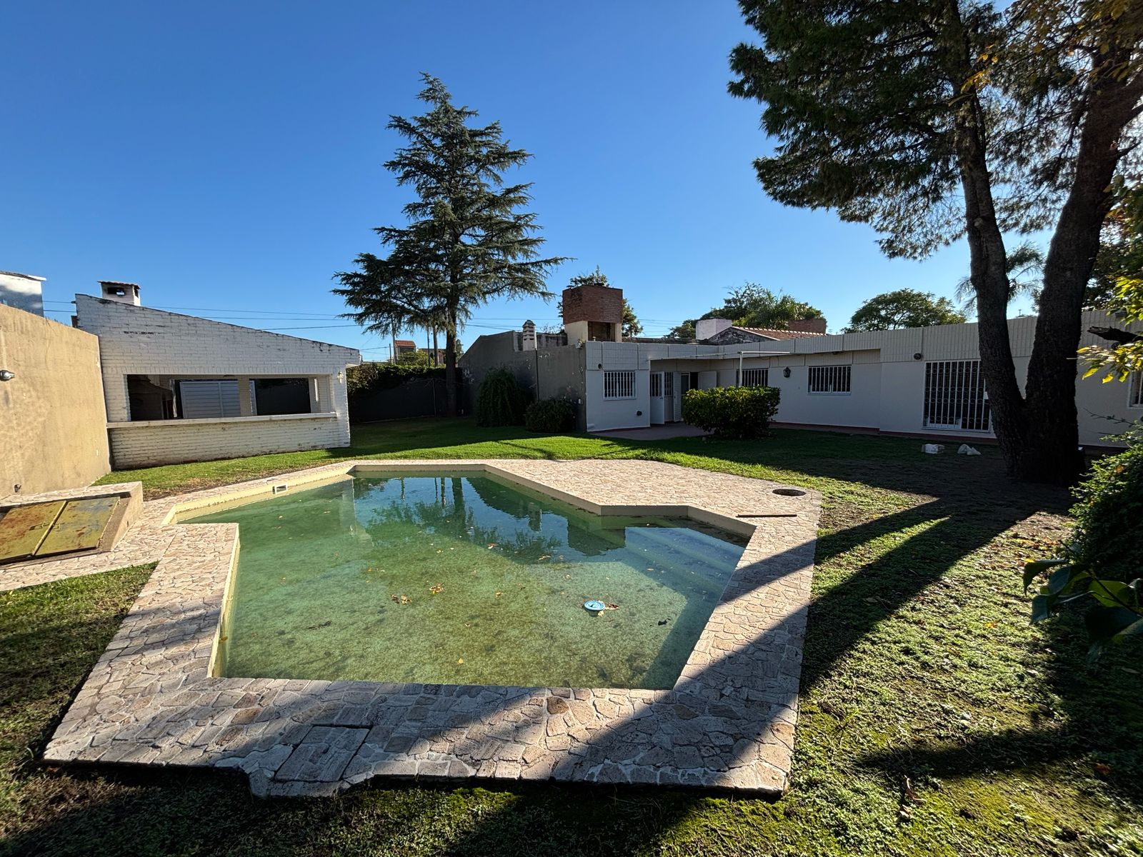 Casa de 3 dormitorios en alquiler en URCA - Terreno doble