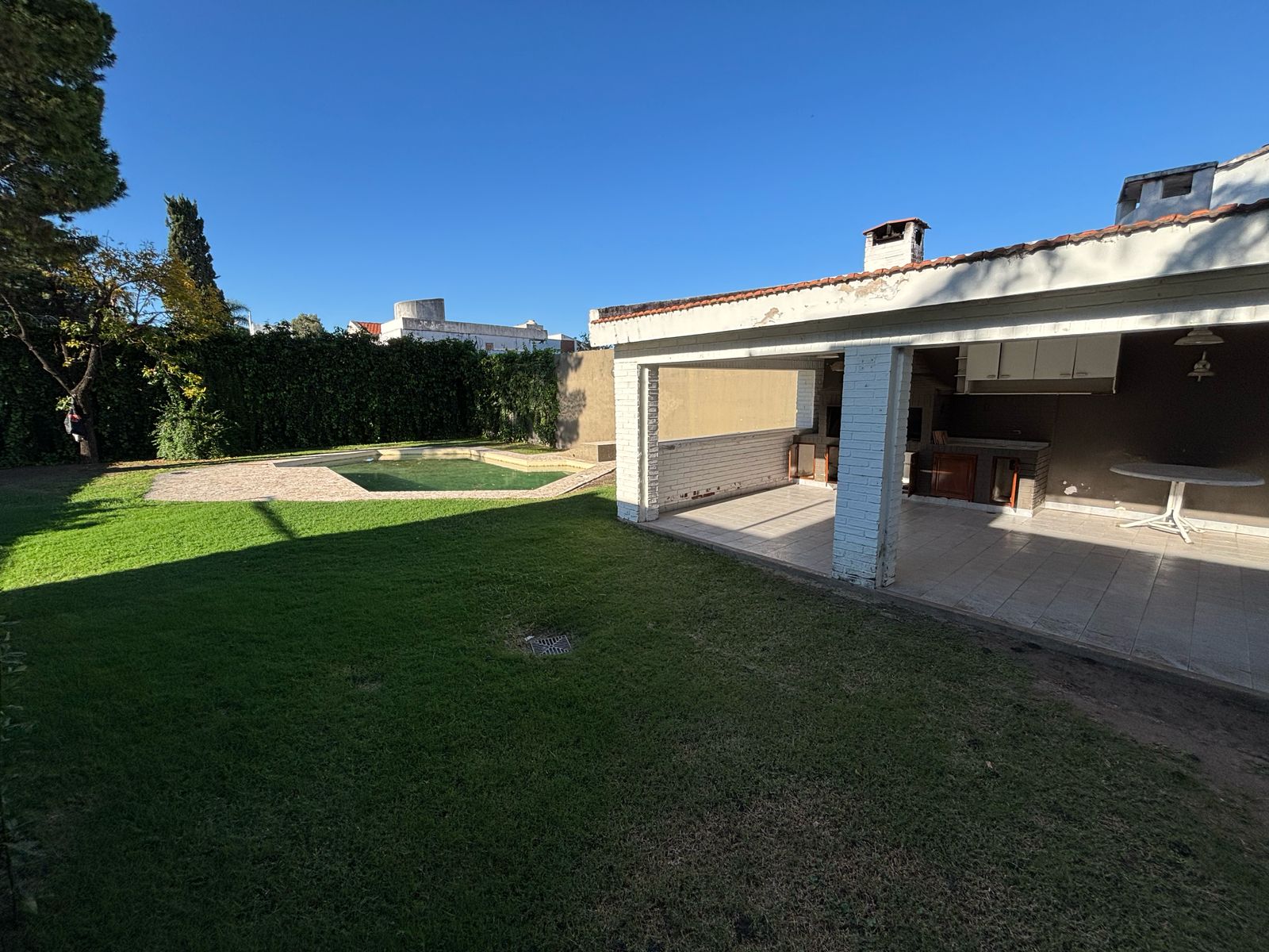 Casa de 3 dormitorios en alquiler en URCA - Terreno doble