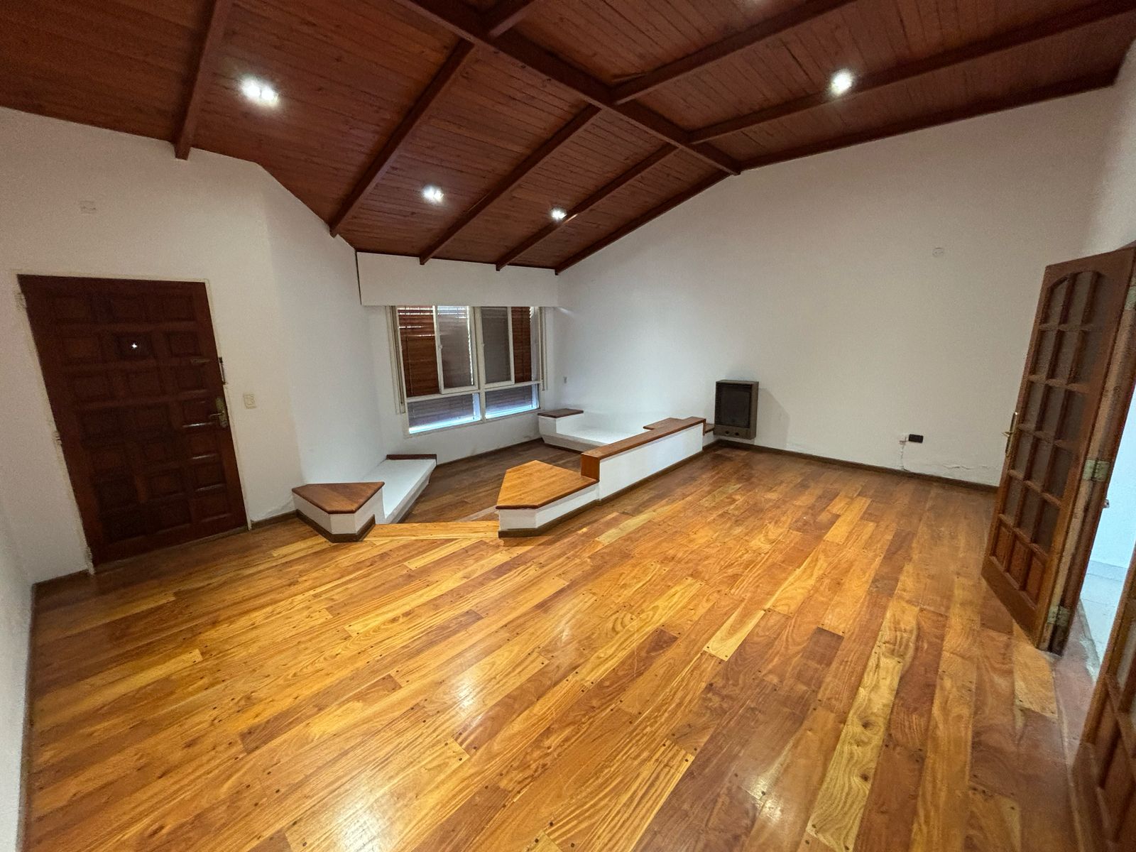 Casa de 3 dormitorios en alquiler en URCA - Terreno doble