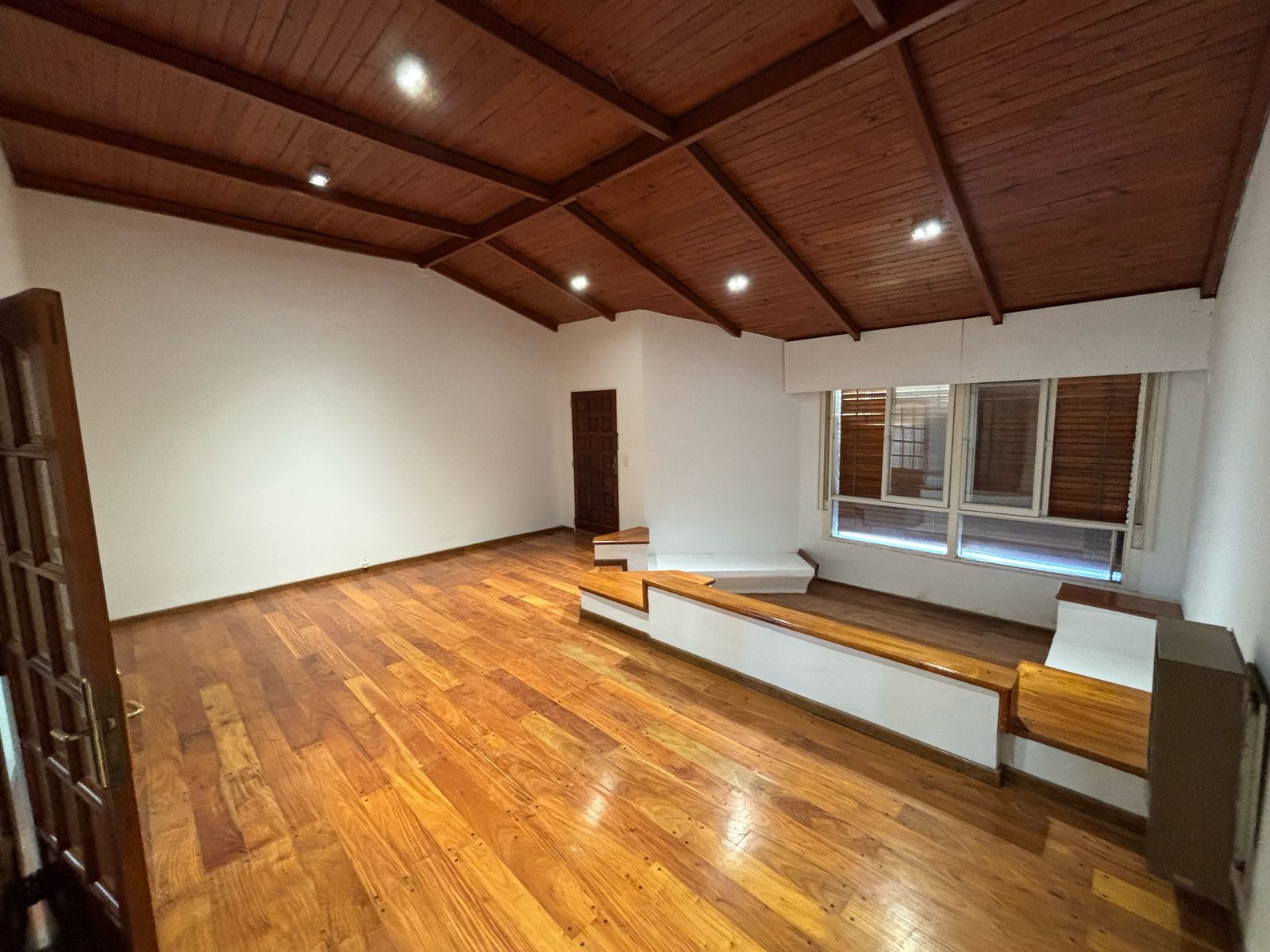 Casa de 3 dormitorios en alquiler en URCA - Terreno doble