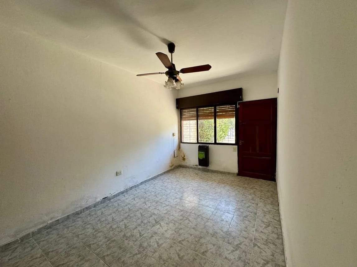 Venta 3 dormitorios amplia Parque Velez Sarsfield Entorno escritura