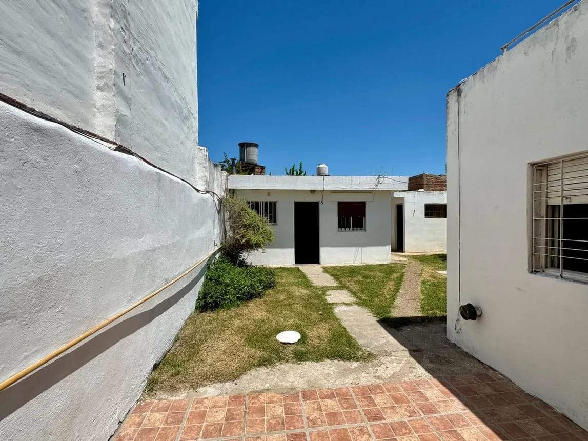 Venta 3 dormitorios amplia Parque Velez Sarsfield Entorno escritura