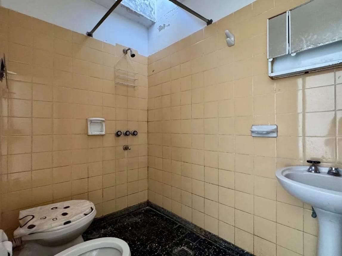 Venta 3 dormitorios amplia Parque Velez Sarsfield Entorno escritura