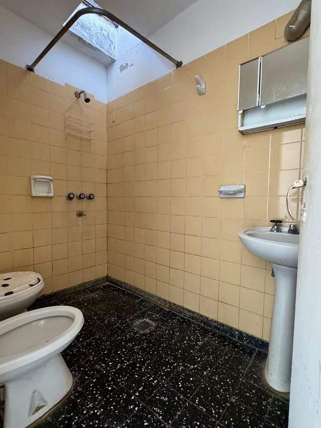 Venta 3 dormitorios amplia Parque Velez Sarsfield Entorno escritura