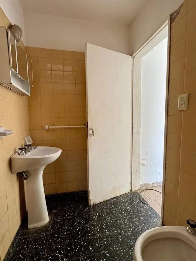 Venta 3 dormitorios amplia Parque Velez Sarsfield Entorno escritura