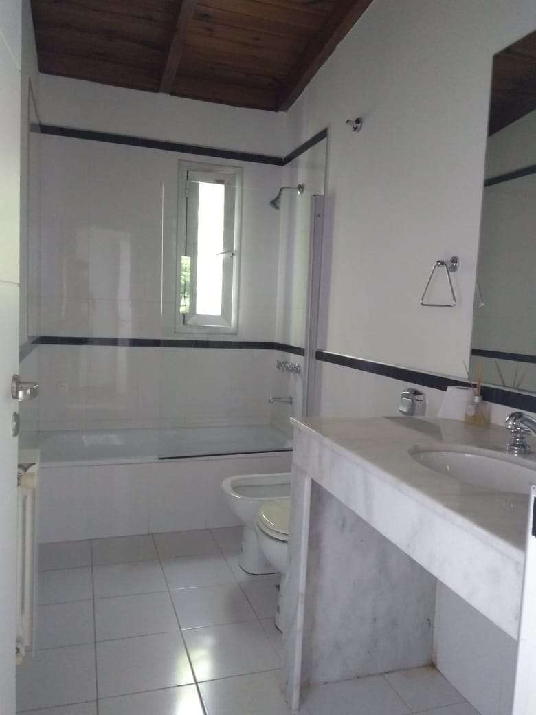 Alquiler Permanente Villa Allende Golf 4 Dormitorios