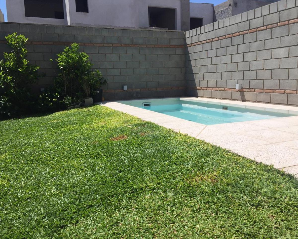 ALQUILER AMOBLADO DUPLEX CLAROS DEL BOSQUE
