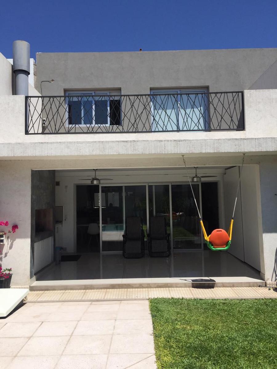 ALQUILER AMOBLADO DUPLEX CLAROS DEL BOSQUE